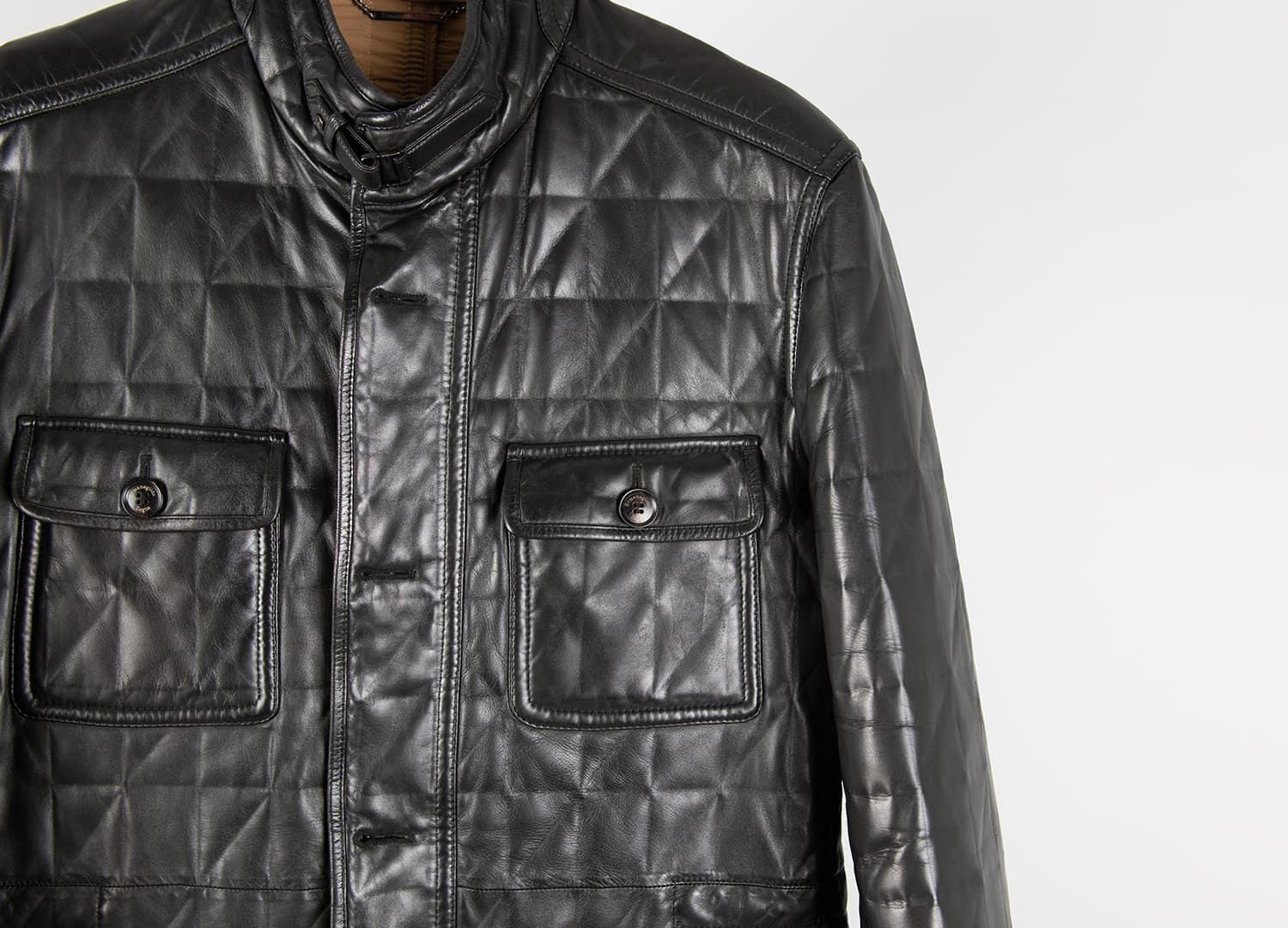 [Ermenegildo Zegna 에르메네질도 제냐] 퀄티드 램스킨 레더 자켓 상세