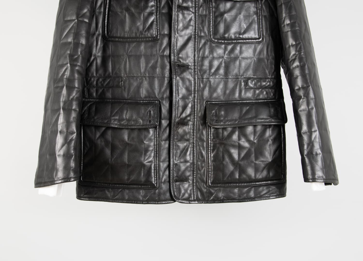 [Ermenegildo Zegna 에르메네질도 제냐] 퀄티드 램스킨 레더 자켓 상세