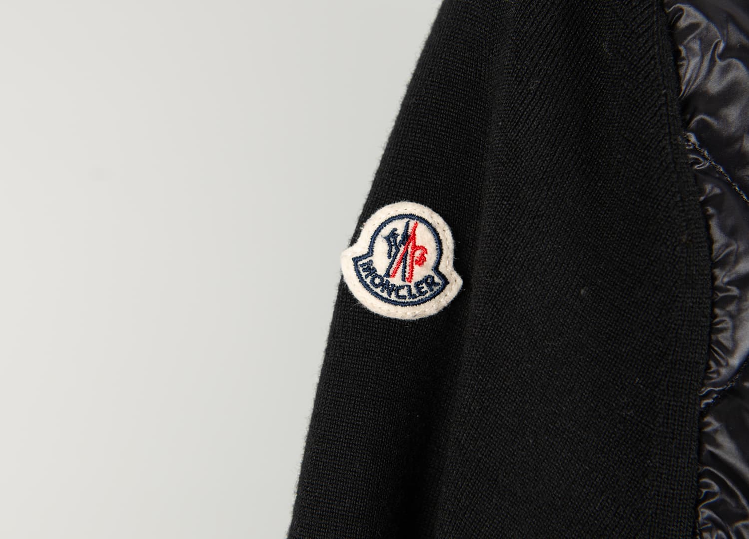 [MONCLER 몽클레르] 울 패딩 가디건 상세