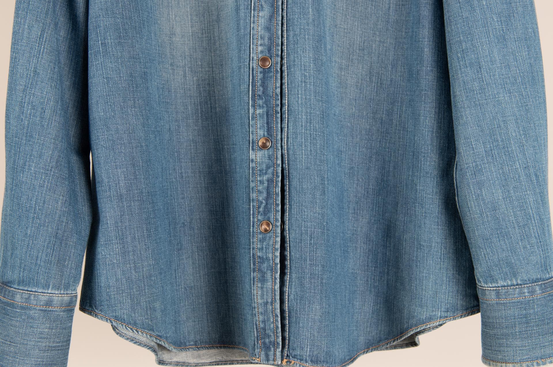 [Brunello Cucinelli 쿠치넬리] 데님 셔츠 상세