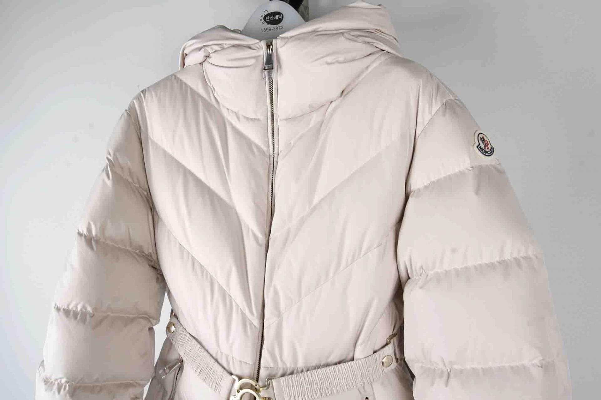[MONCLER 몽클레르] Brosse 쇼트 다운 재킷 상세