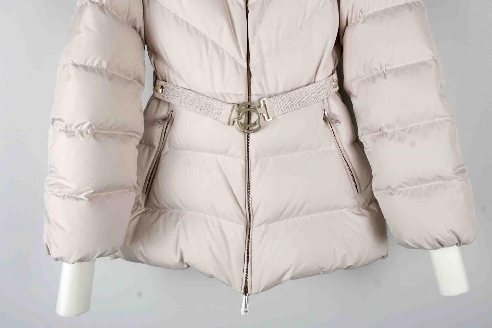 [MONCLER 몽클레르] Brosse 쇼트 다운 재킷 상세