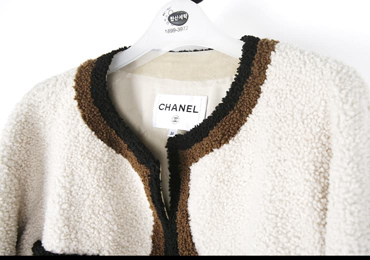 [CHANEL 샤넬] 양퍼 무스탕 코트 상세