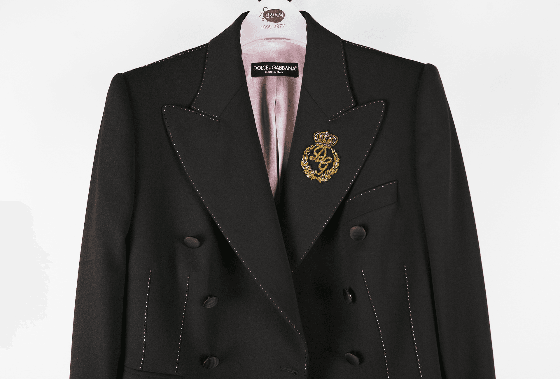 [DOLCE & GABBANA 돌체앤가바나] 와펜 장식 재킷 상세