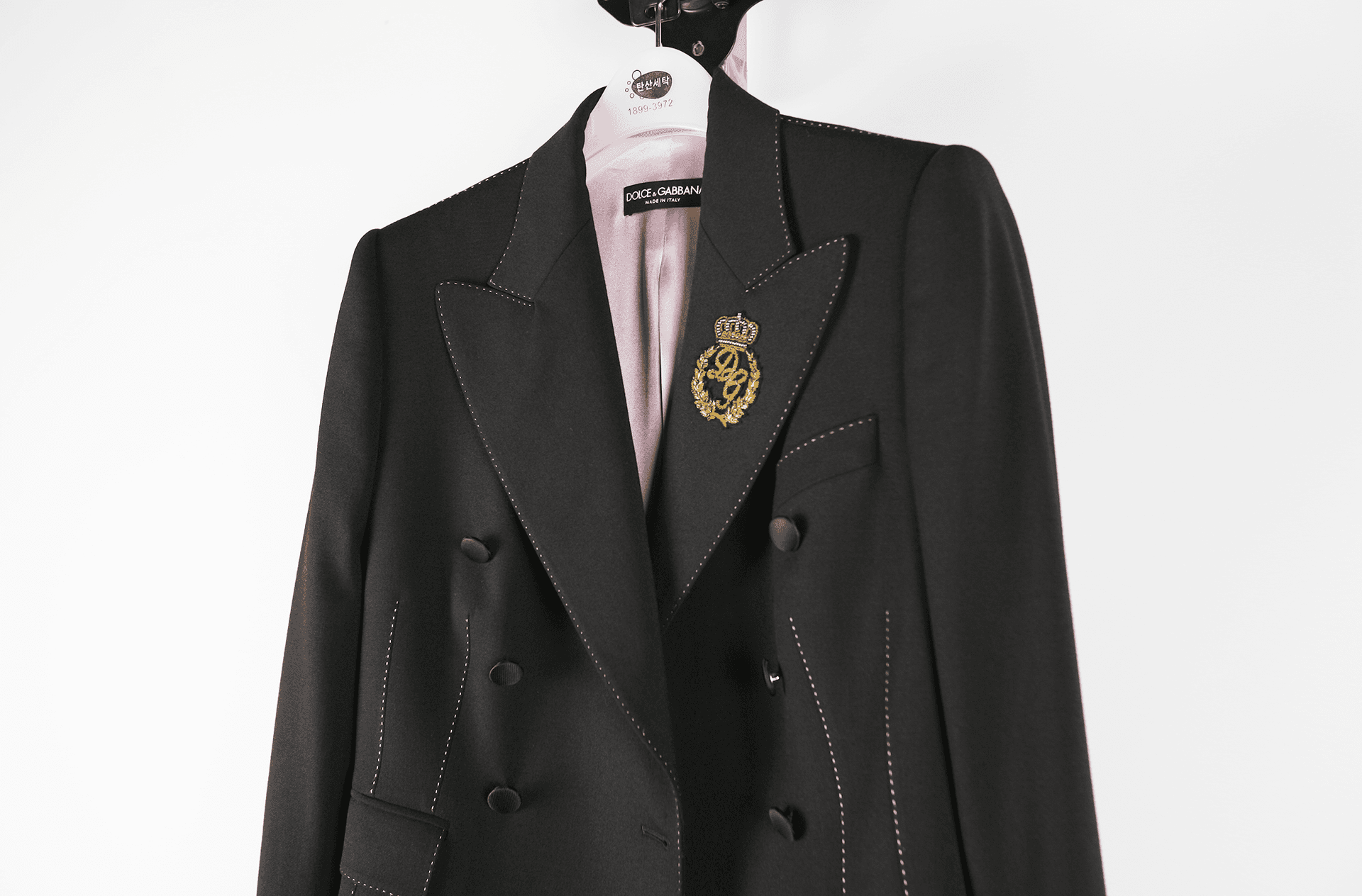 [DOLCE & GABBANA 돌체앤가바나] 와펜 장식 재킷 상세