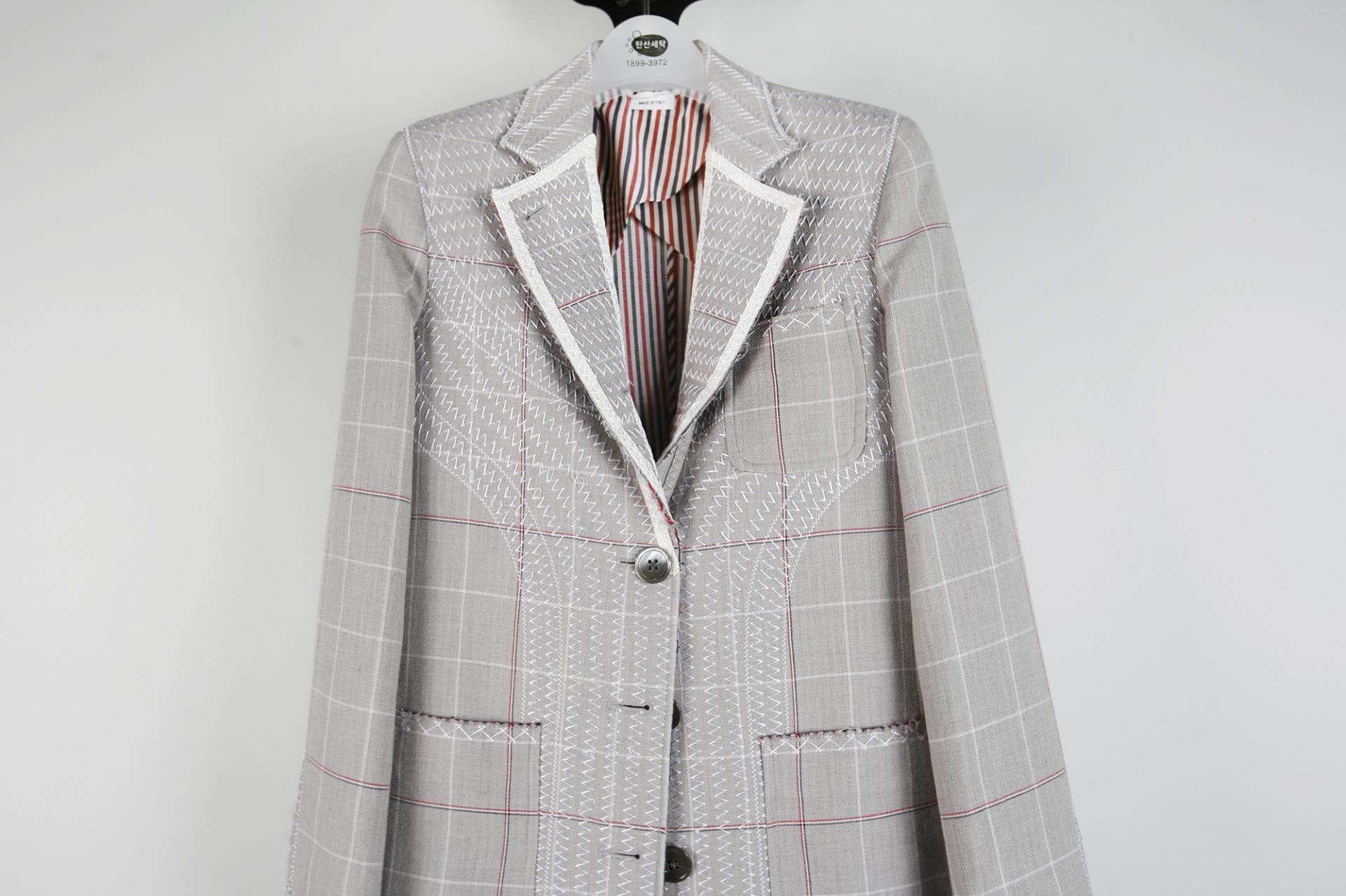 [ThomBrowne 톰브라운] 스티치 포인트 코트 상세