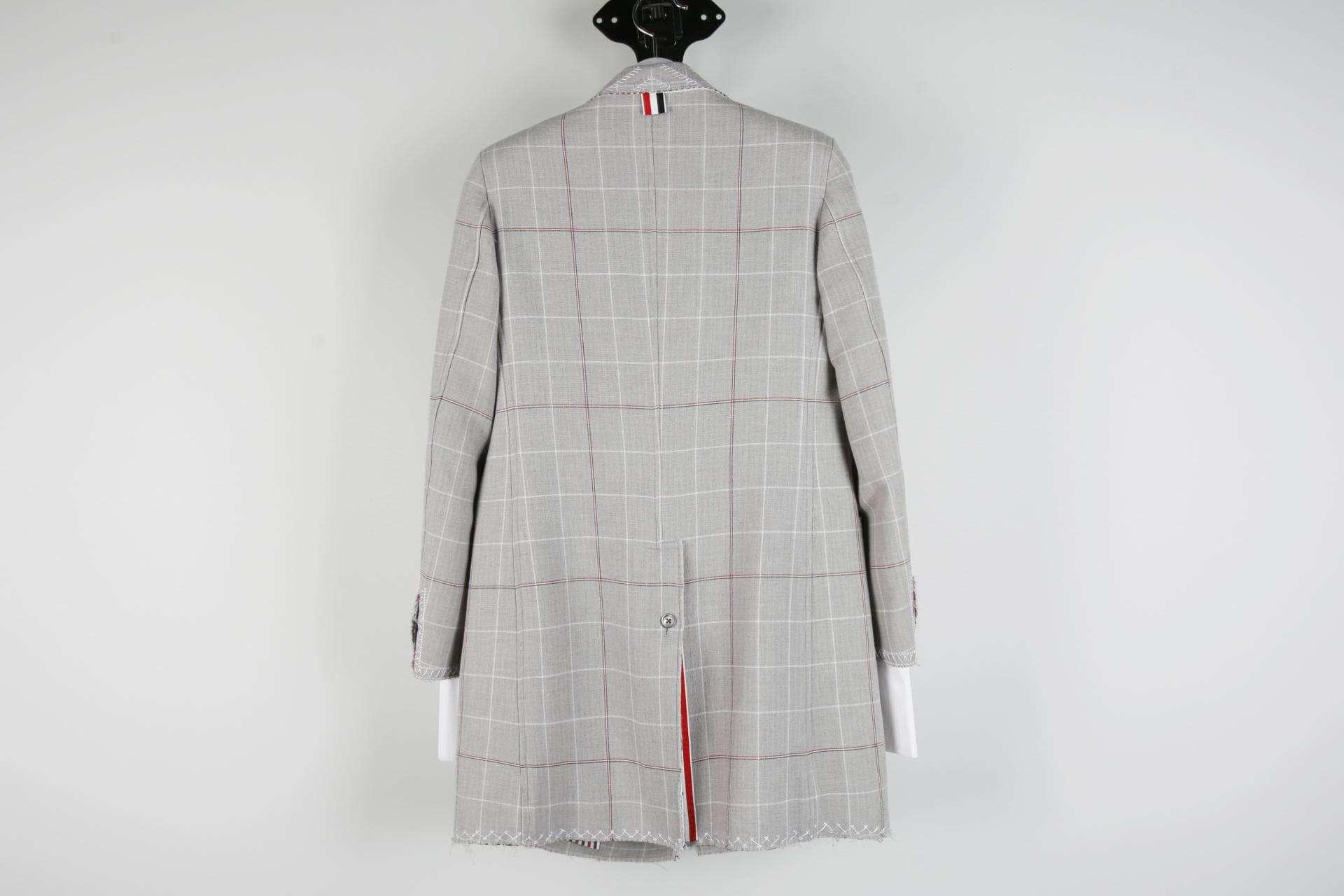 [ThomBrowne 톰브라운] 스티치 포인트 코트 상세