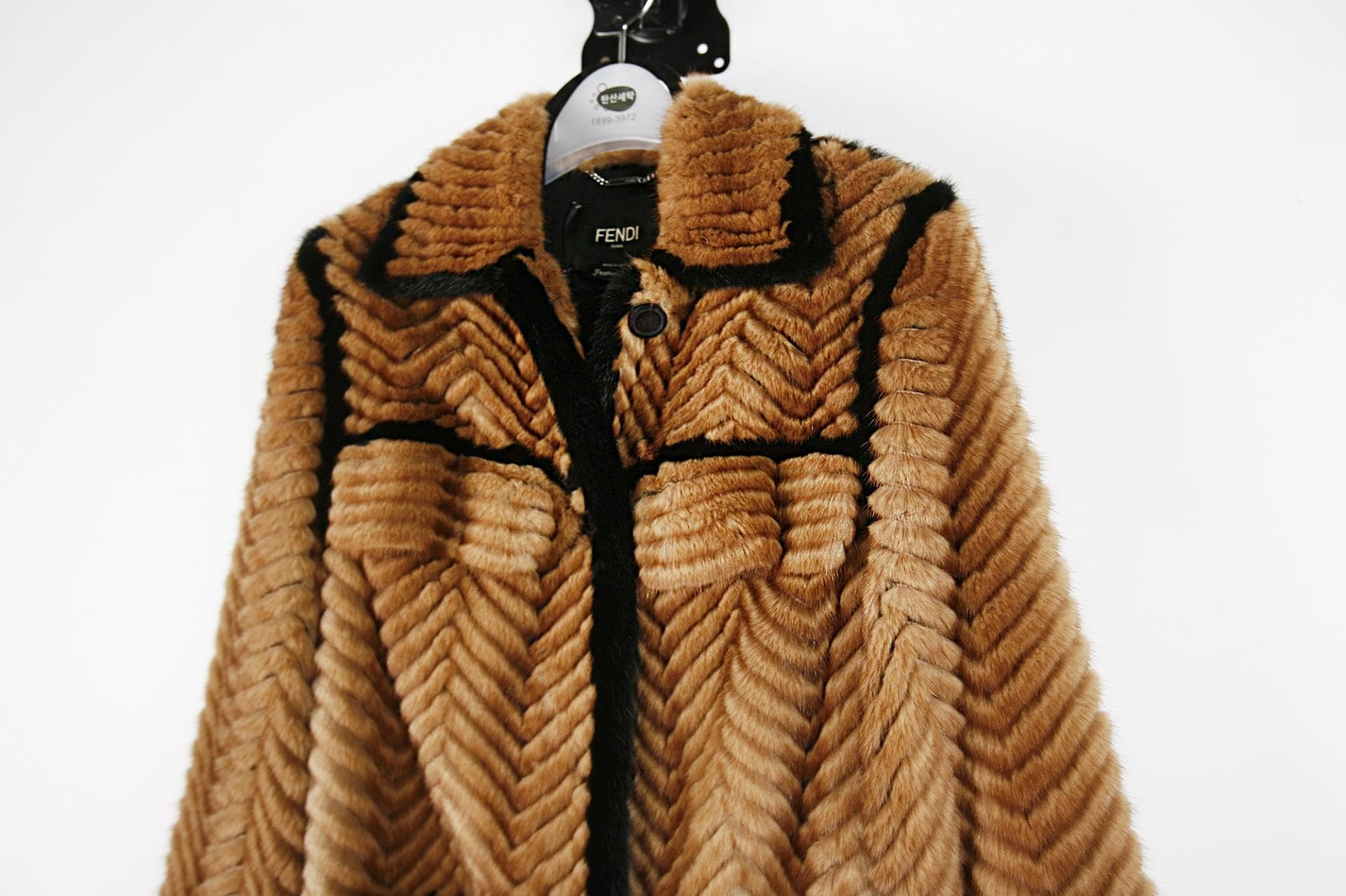 [FENDI 펜디] 밍크 코트 상세