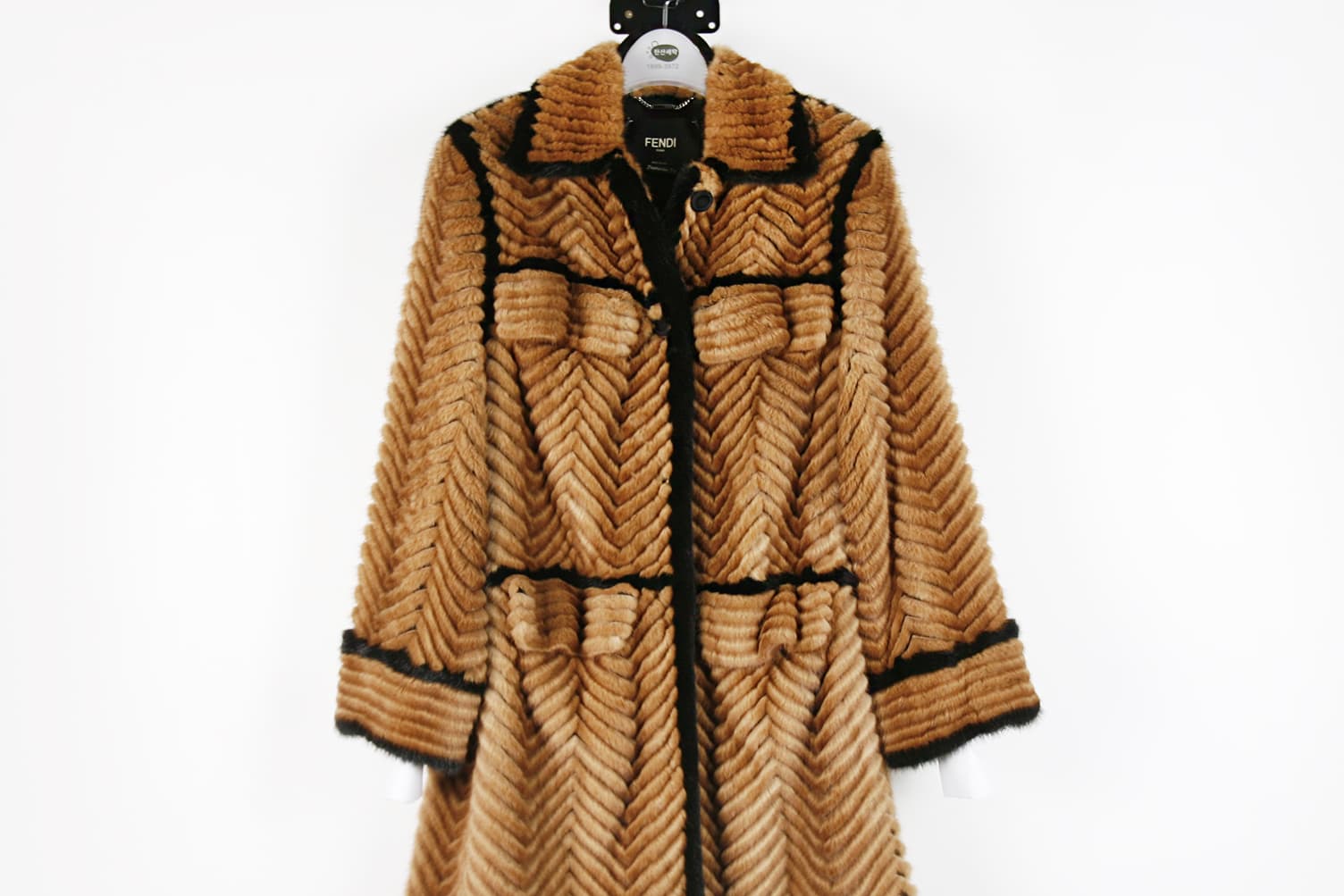[FENDI 펜디] 밍크 코트 상세
