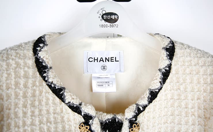 [CHANEL 샤넬] 블랙 포인트 트위드 재킷 상세