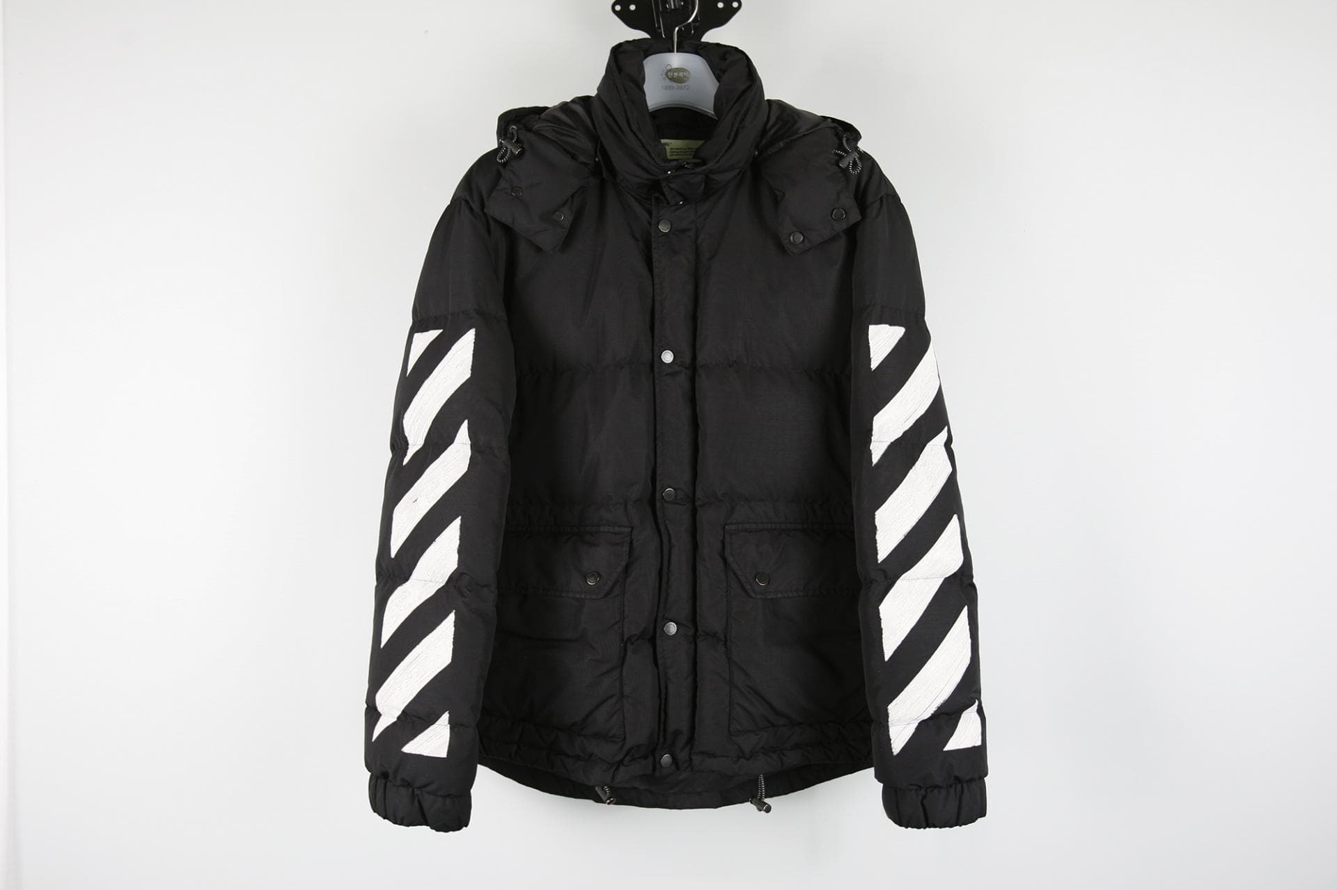 [OFF-WHITE 오프화이트] 푸퍼 자켓