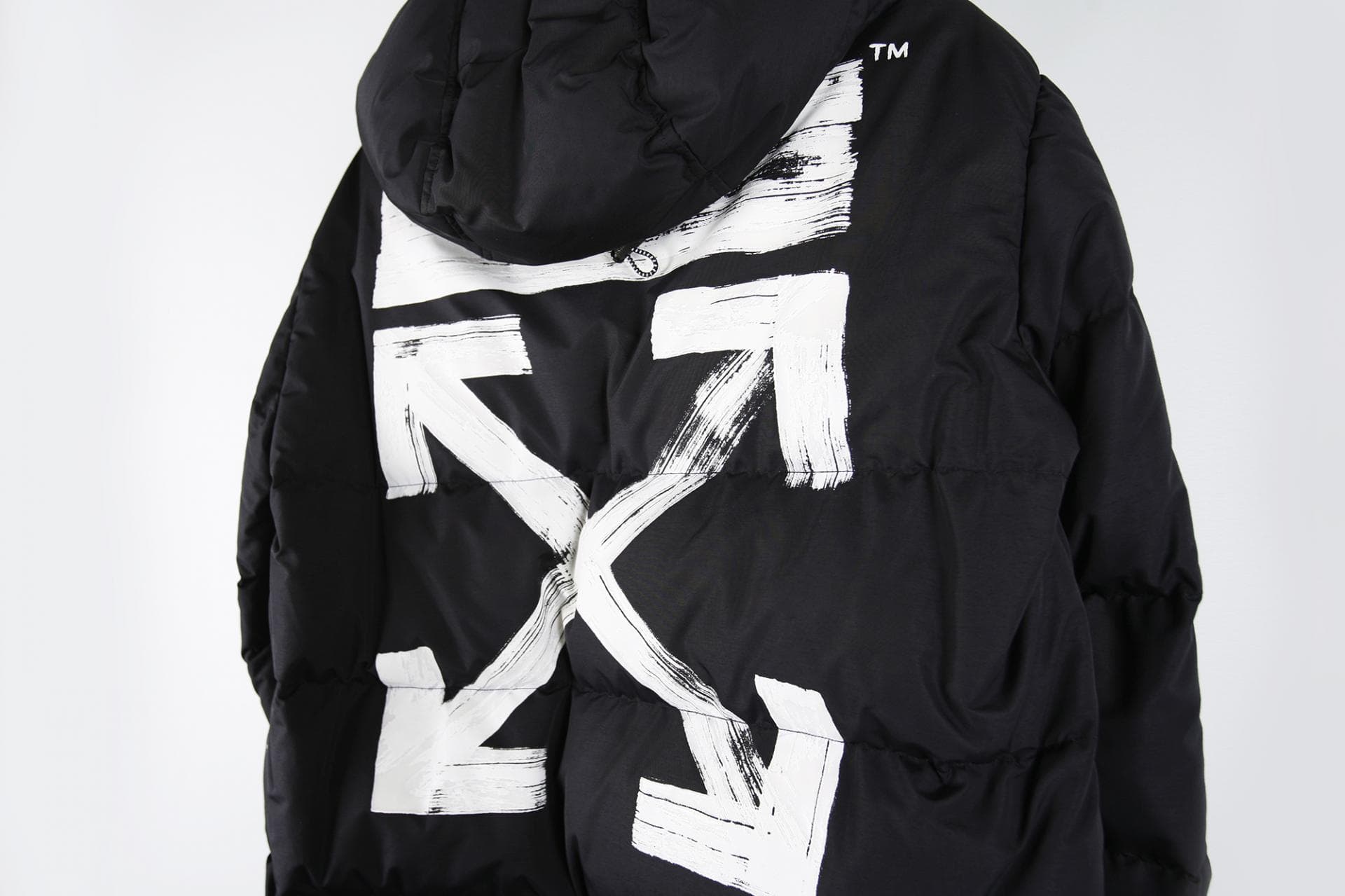 [OFF-WHITE 오프화이트] 푸퍼 자켓 상세