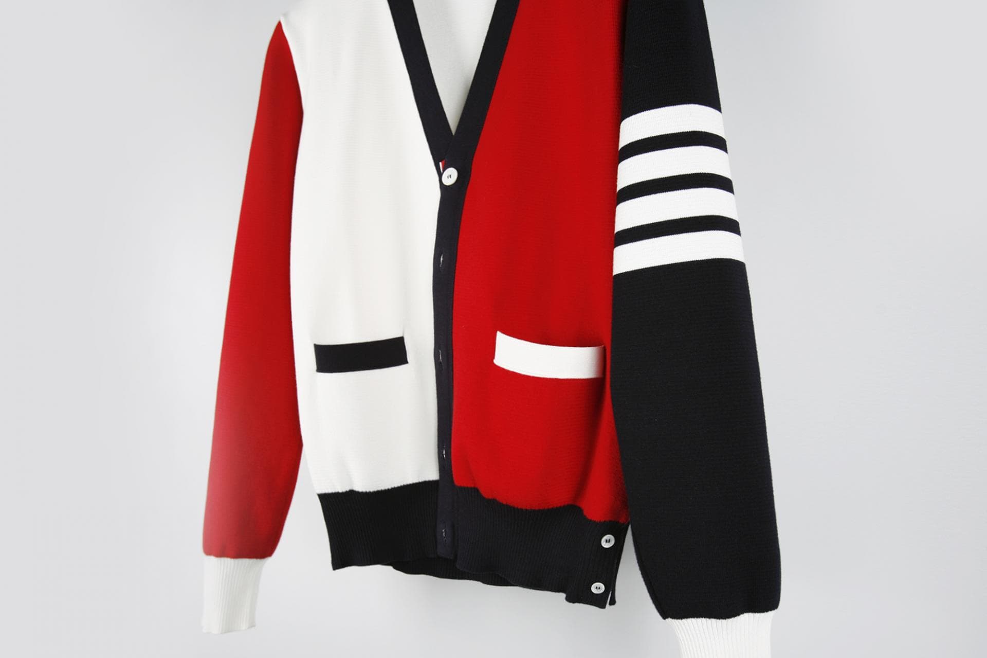 [ThomBrowne 톰브라운] RWB 가디건 상세