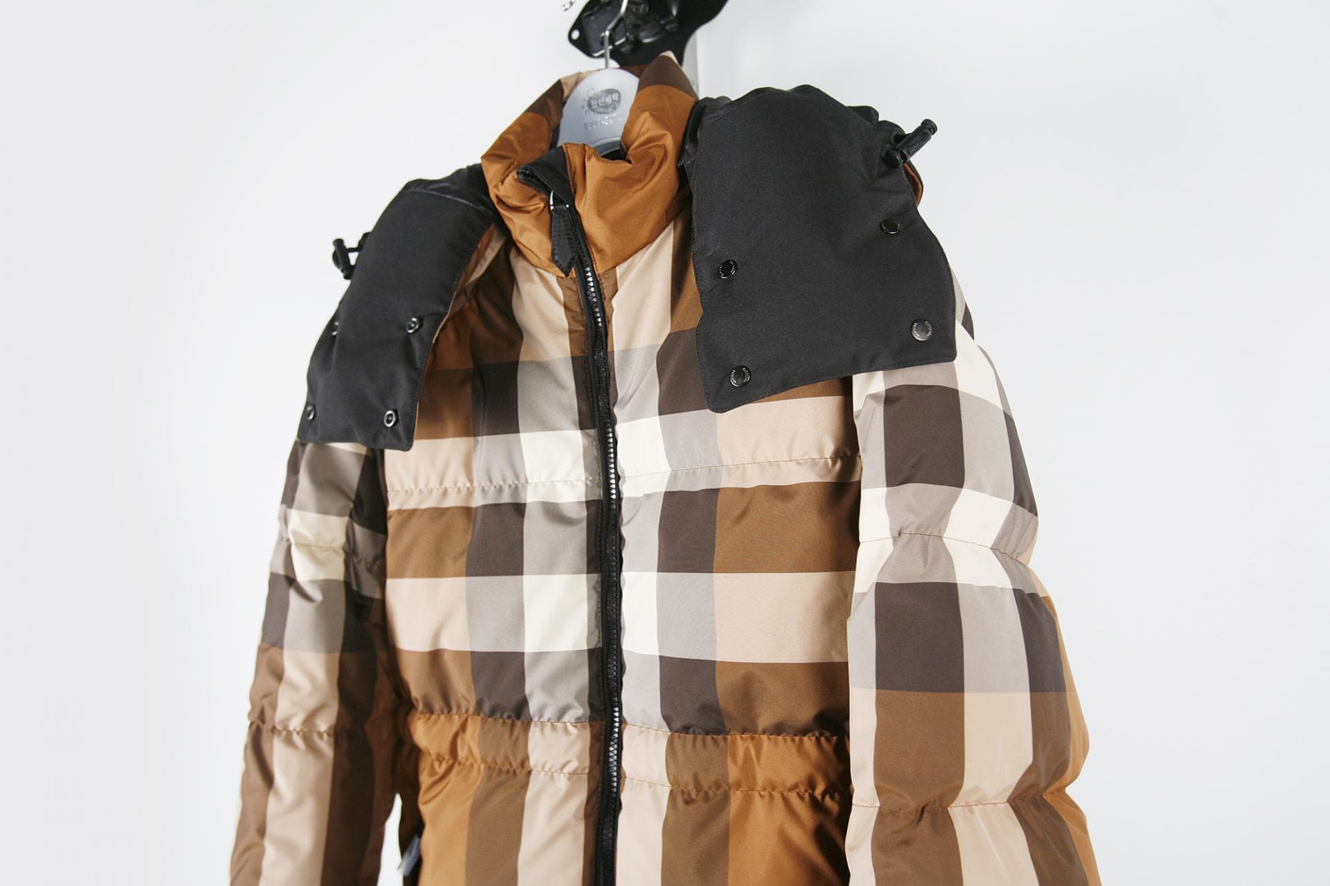 [Burberry 버버리] 다운 자켓 상세