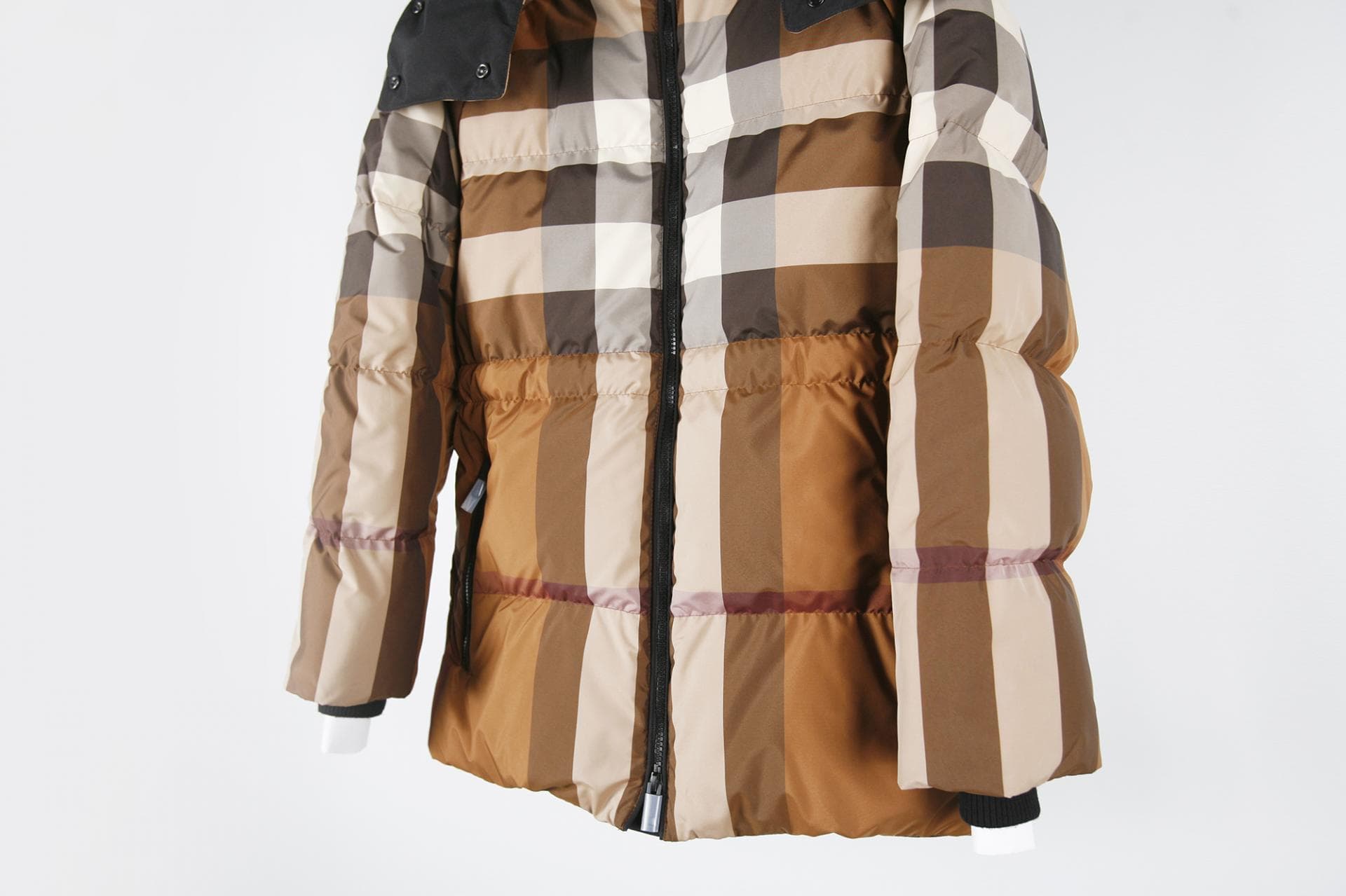 [Burberry 버버리] 다운 자켓 상세