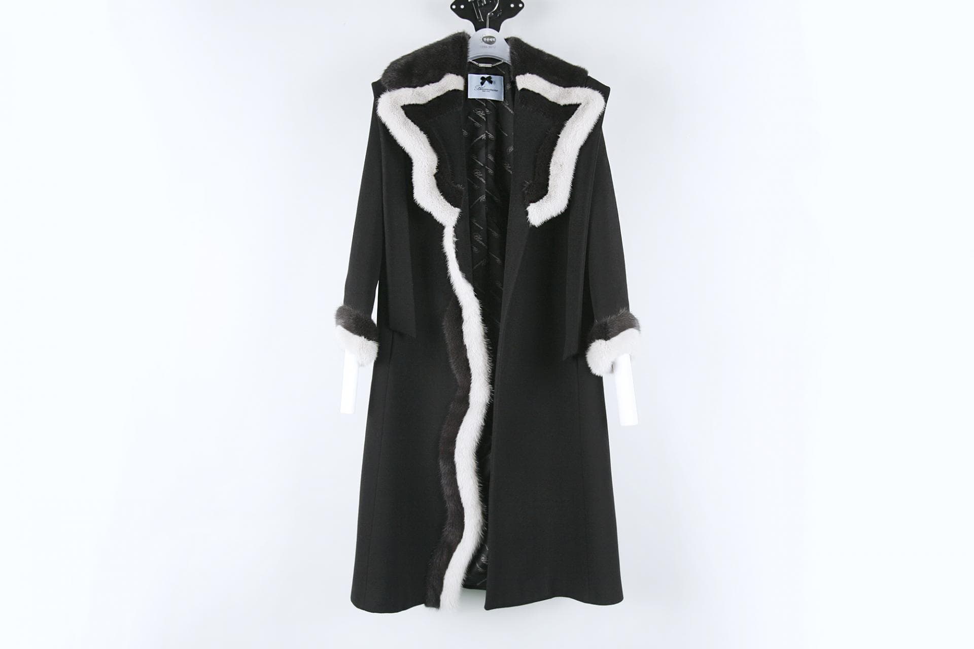 [Blumarine 블루마린] 퍼 장식 코트