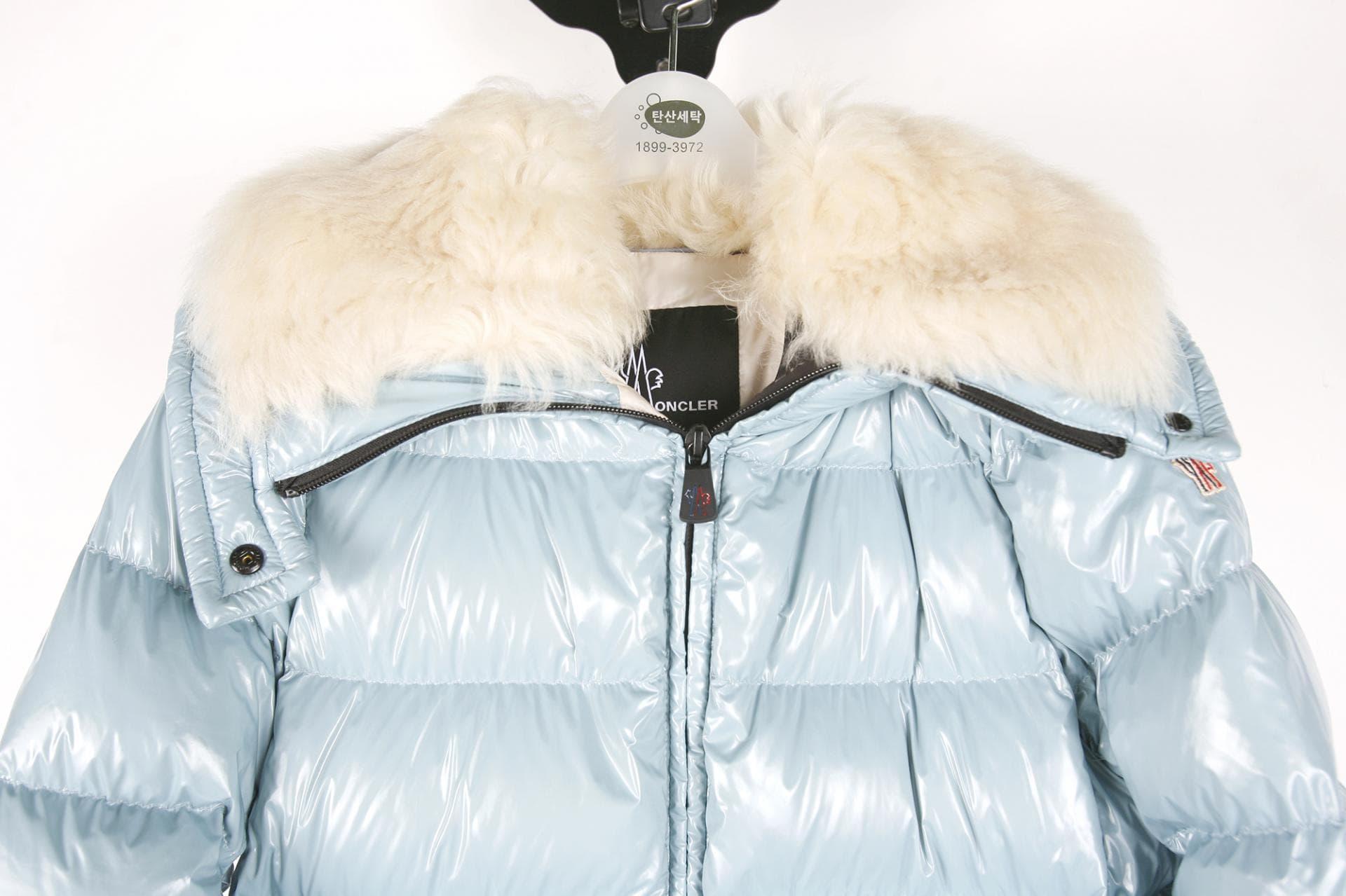 [Moncler 몽클레르] 퍼 트림 다운 자켓 상세