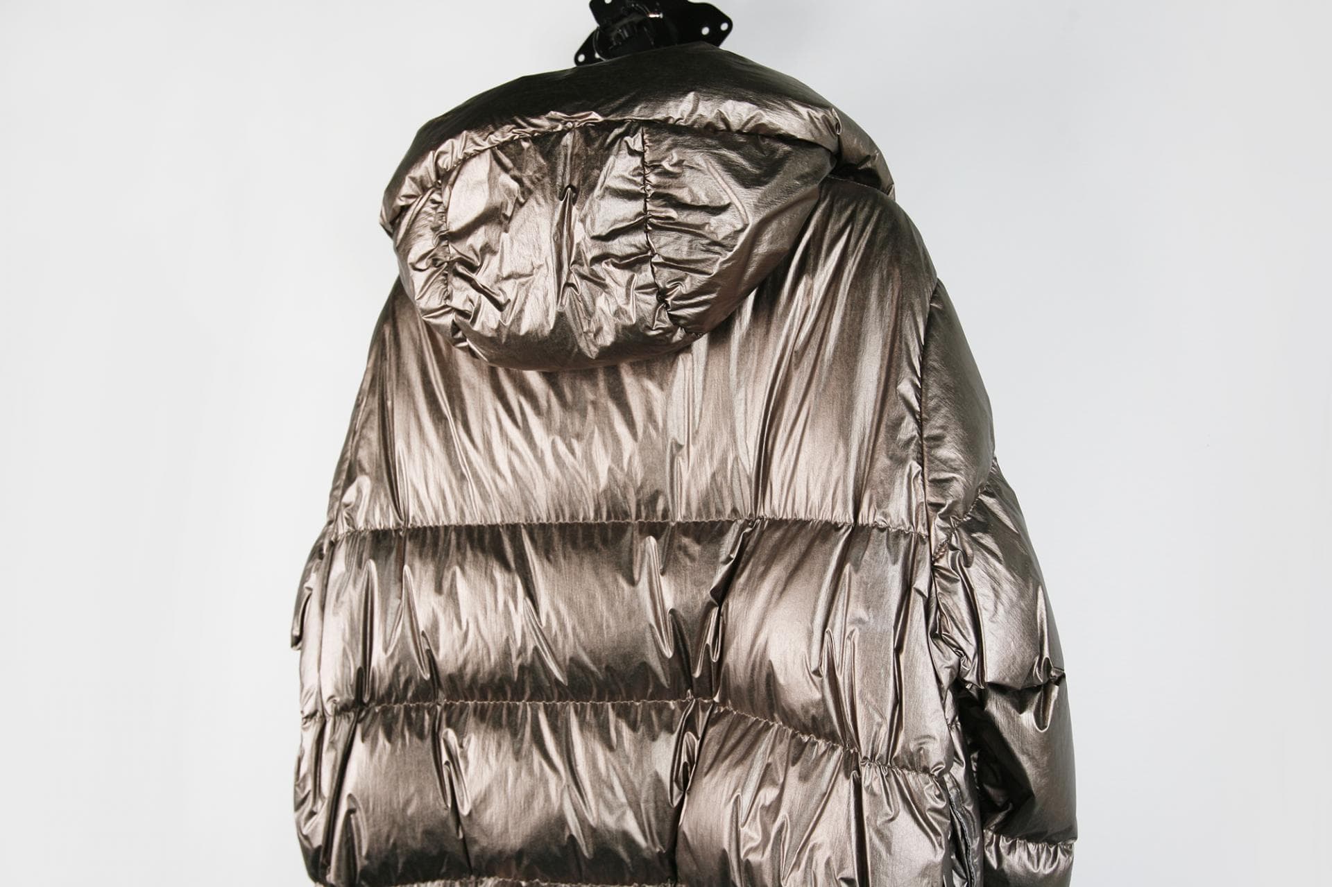 [Moncler 몽클레르] 메탈릭 다운 자켓 상세