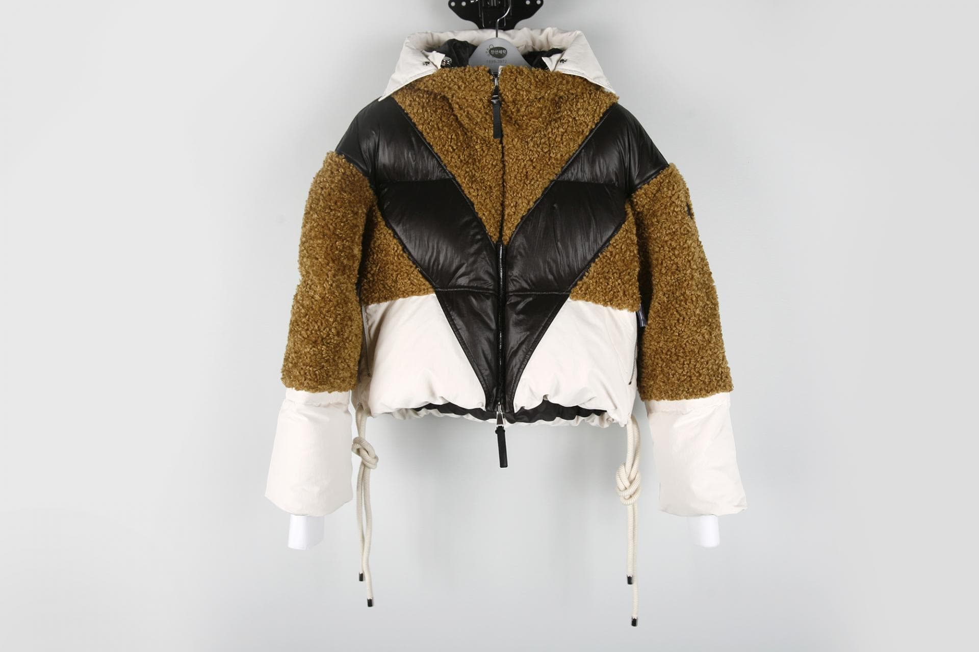 [Moncler 몽클레르] 시어링 다운 자켓