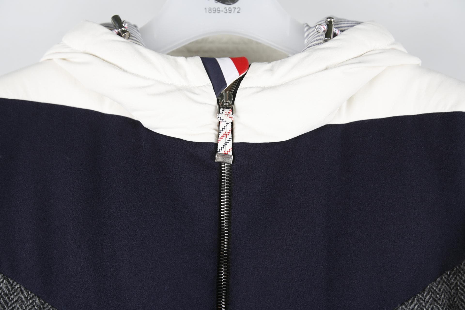 [Moncler 몽클레르] RWB 다운 자켓 상세
