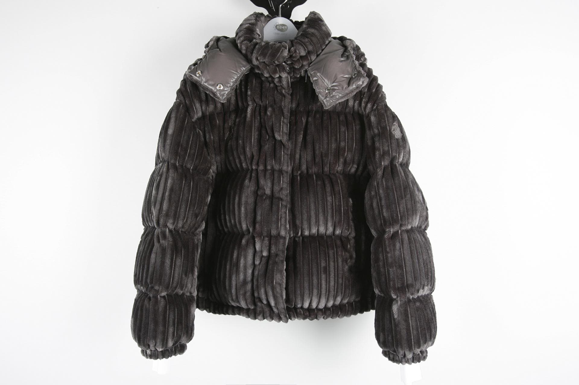 [Moncler 몽클레르] 코듀로이 다운 자켓