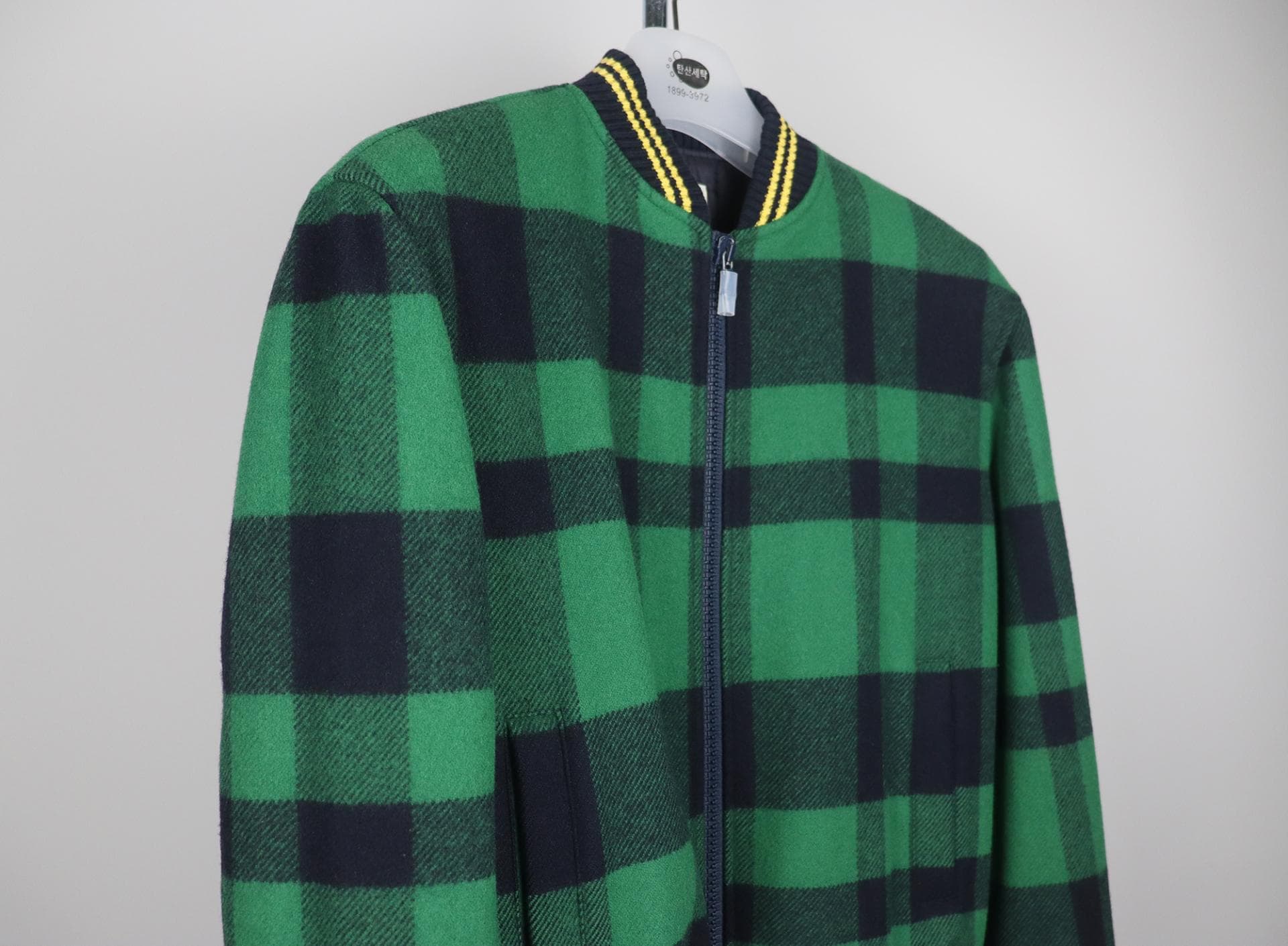 [FENDI 펜디] 체크무늬 블루종 상세