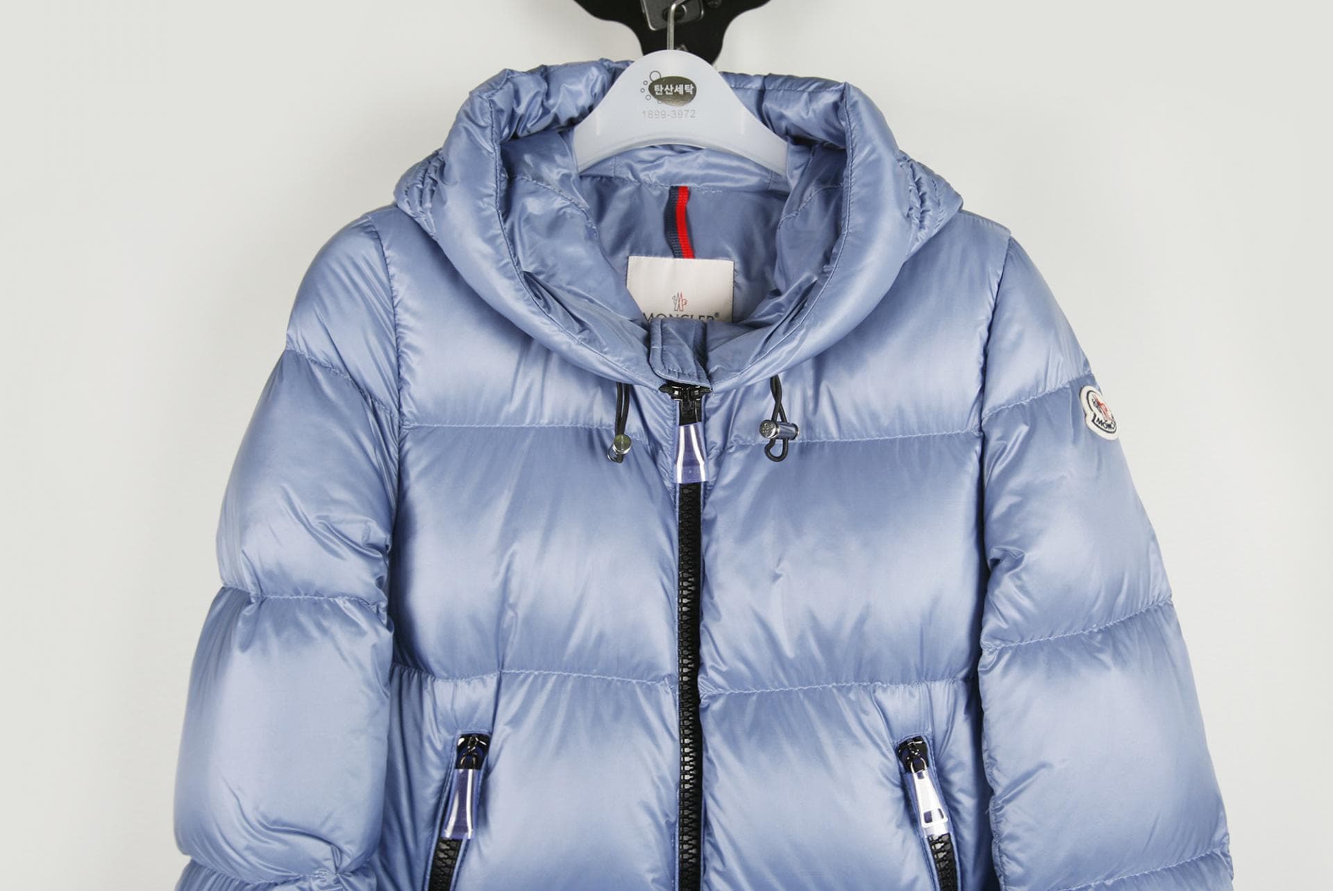 [Moncler 몽클레르] 블루 다운 점퍼 상세