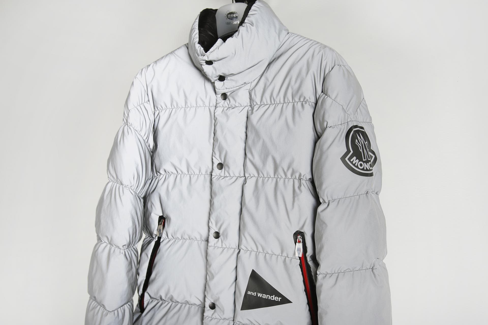 [Moncler 몽클레르] 리플렉시브 다운 점퍼 상세