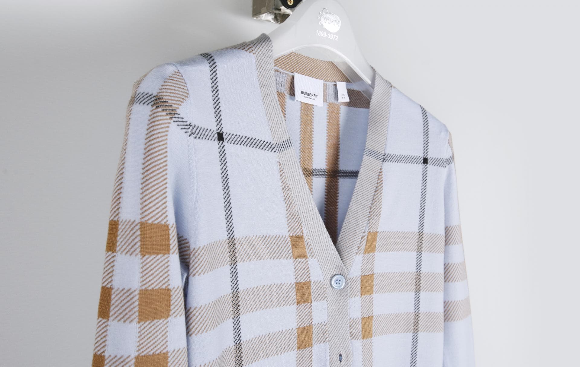 [BURBERRY 버버리] 체크 가디건 상세