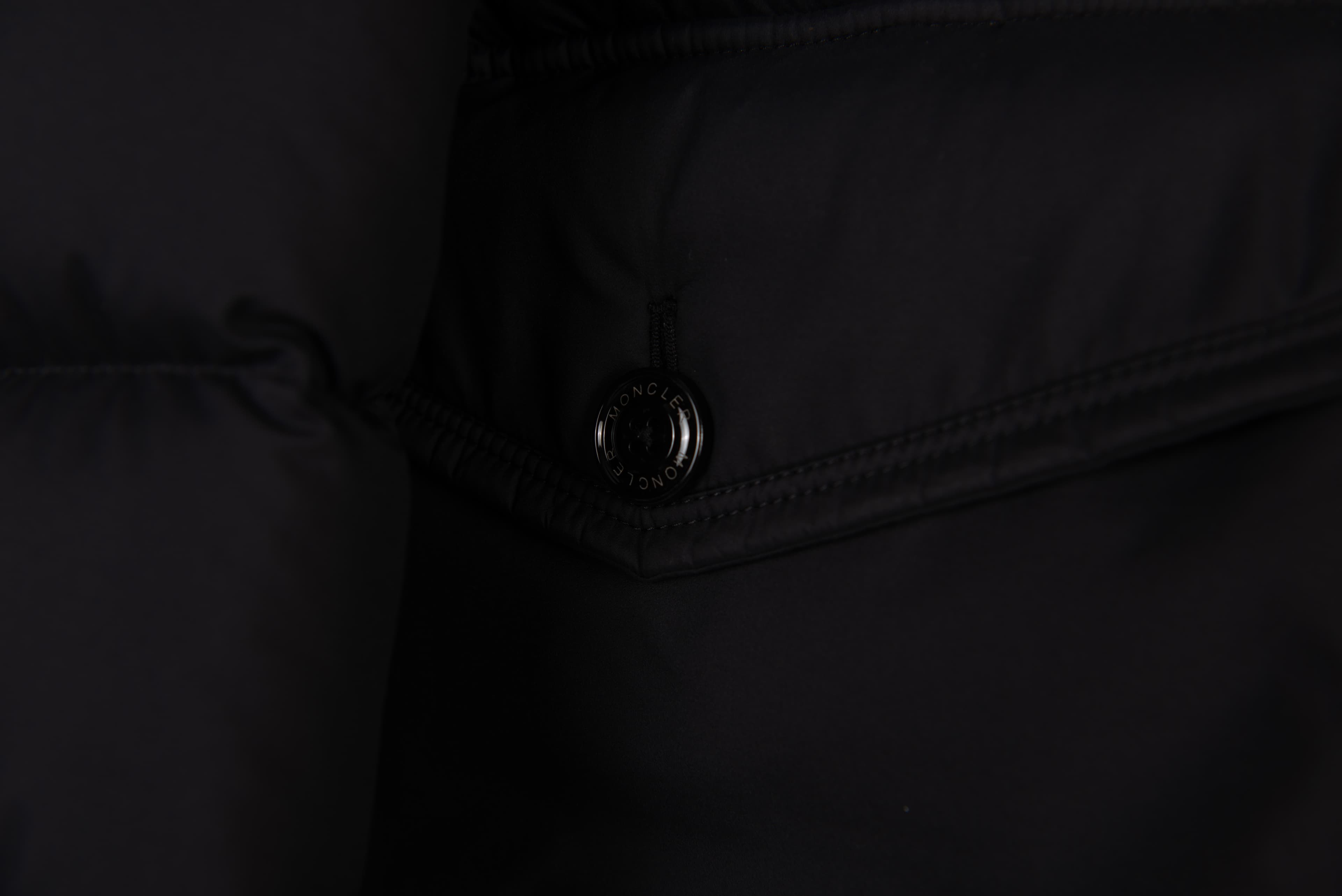 [MONCLER 몽클레르] 클루니 구스다운 자켓 상세