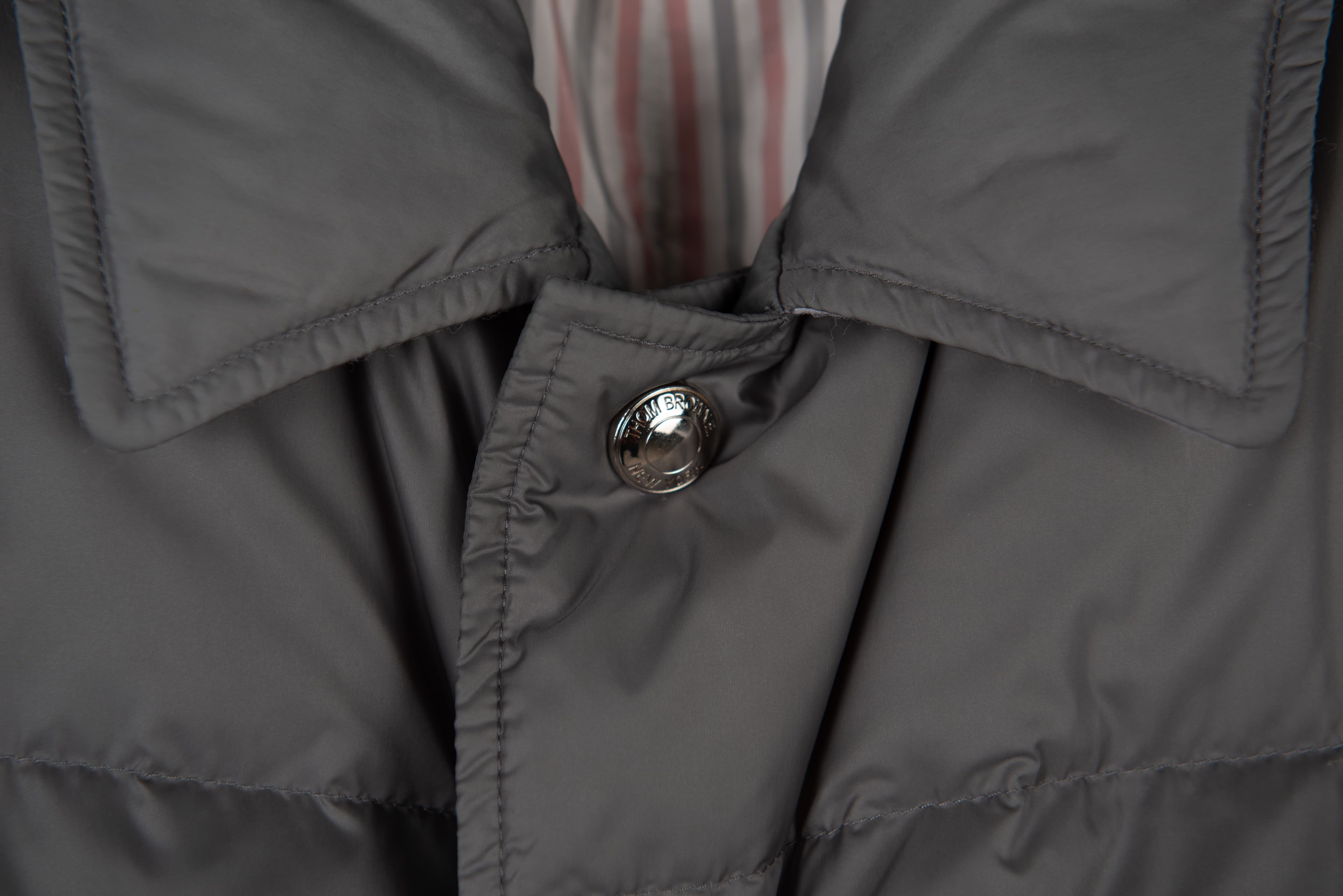 [THOM BROWNE 톰브라운] 롱 다운 코트 상세