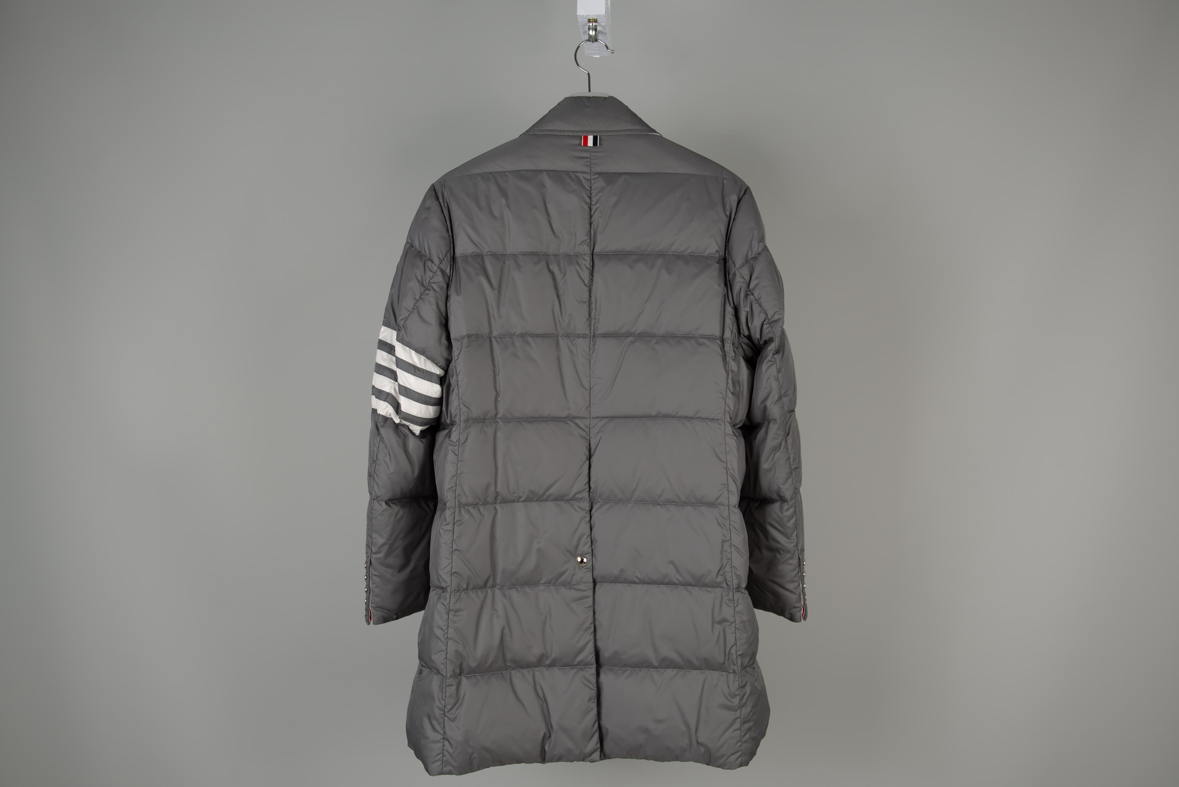 [THOM BROWNE 톰브라운] 롱 다운 코트 상세