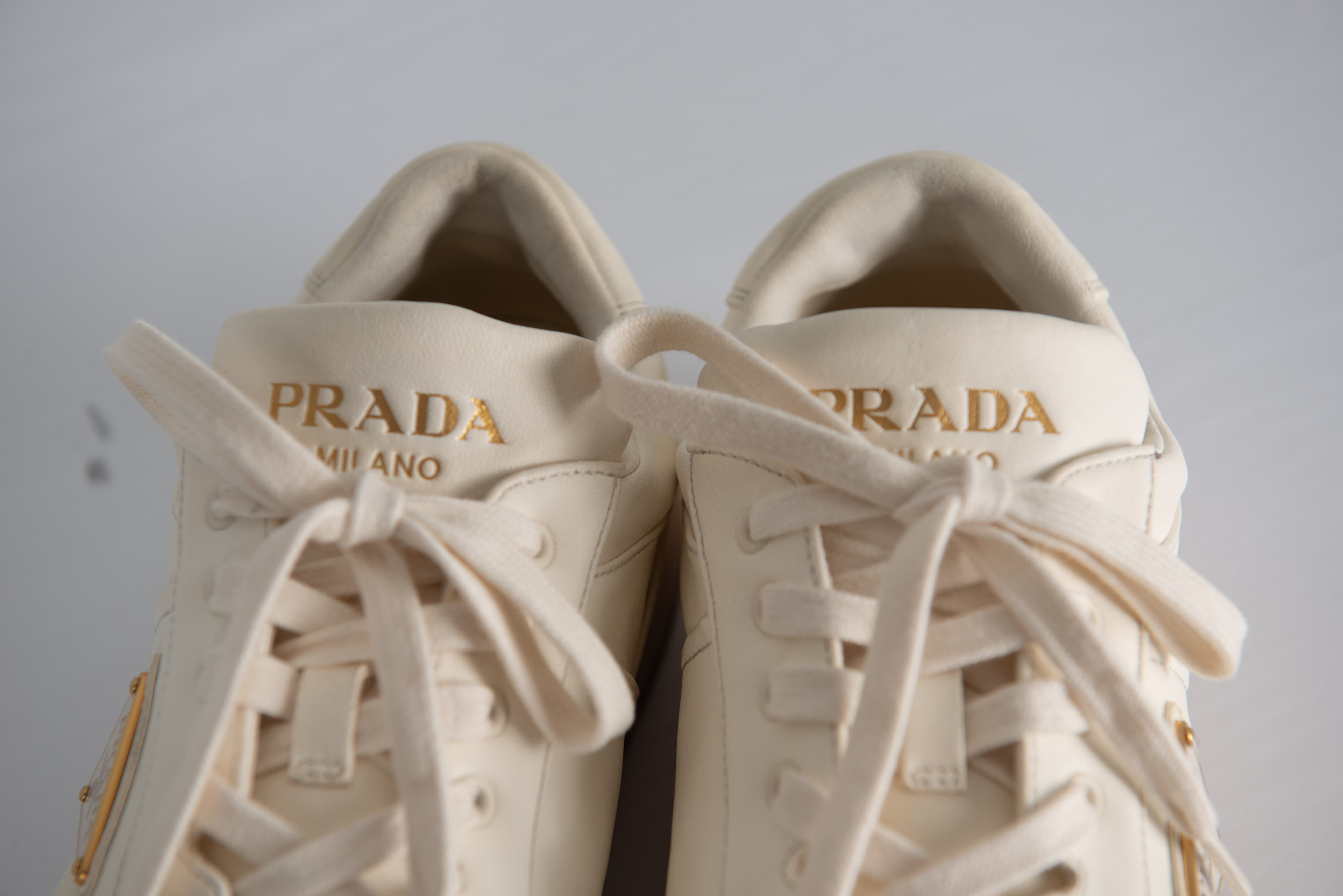 [PRADA 프라다] 레더 스니커즈 상세