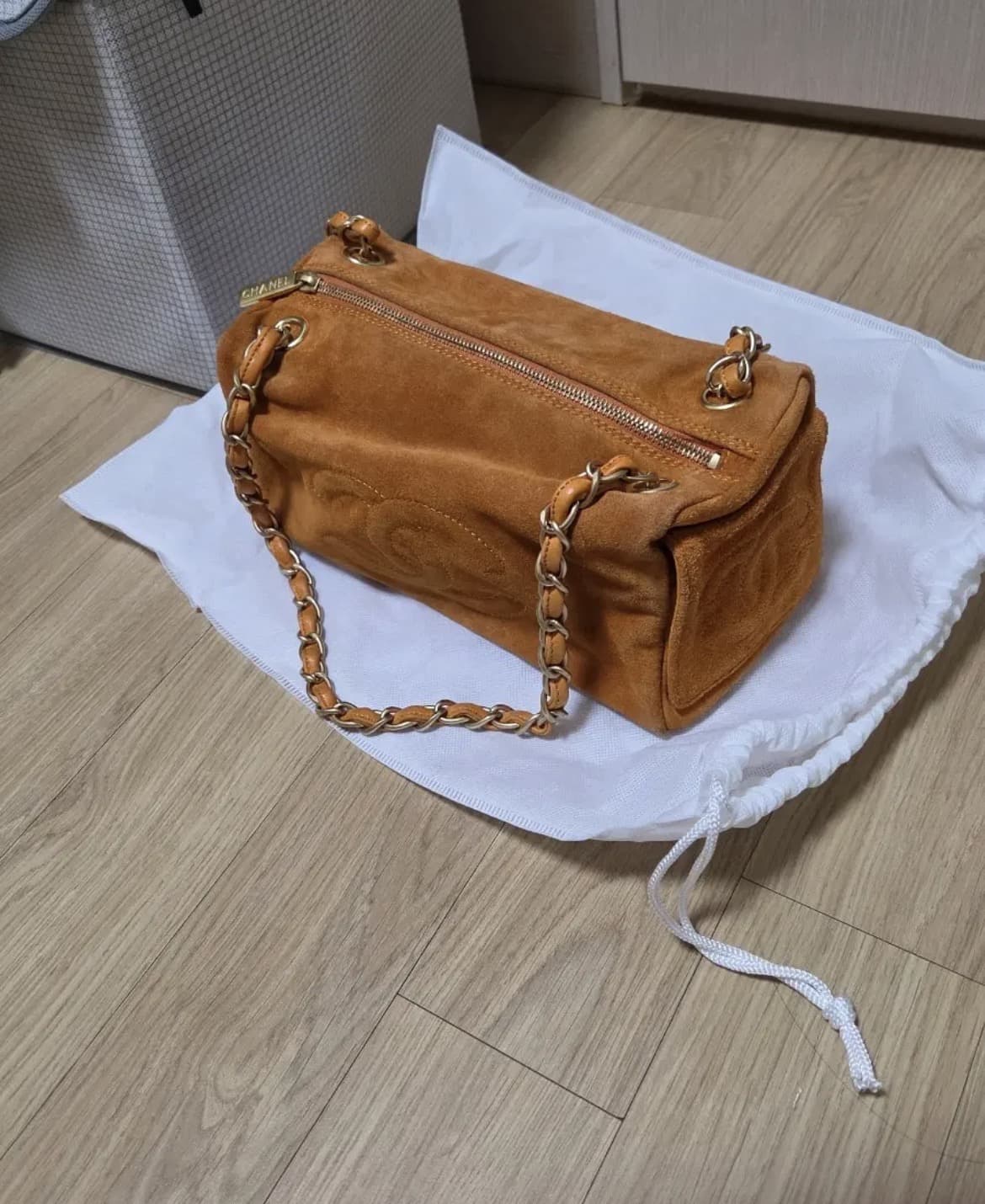 빈티지 샤넬 스웨이드 가방 대표 사진